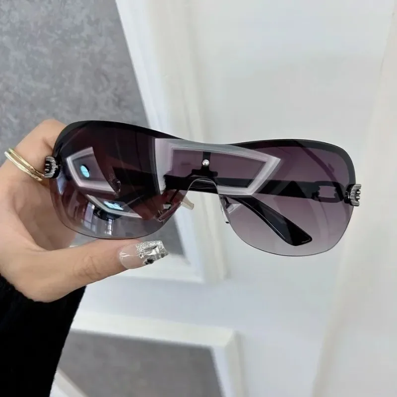 Designer Sunglasses - Kacamata Hitam Persegi Kasual untuk Wanita