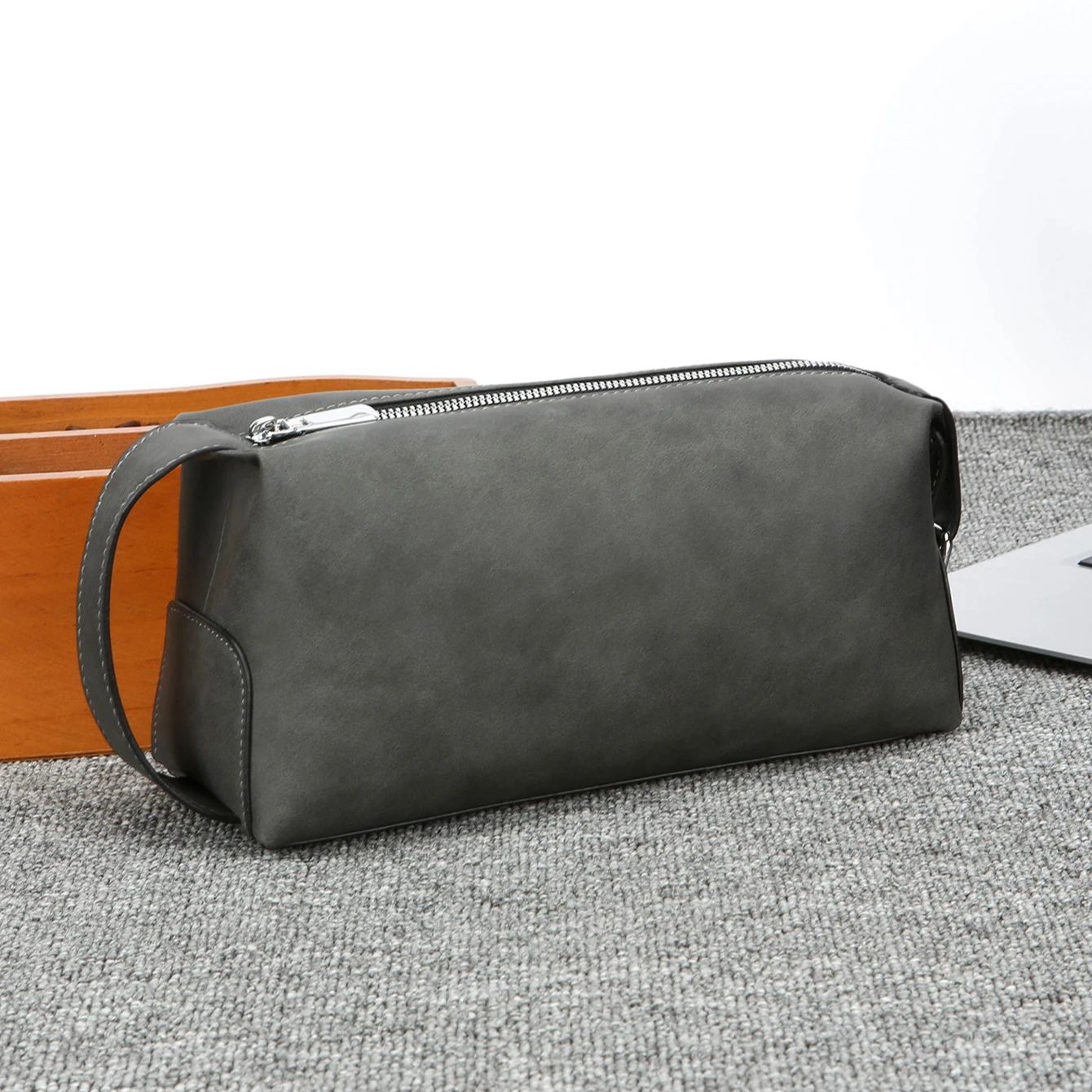 Travel Luggage Set - Tas Perlengkapan Mandi Pria dari Kulit